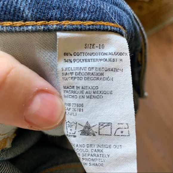 Vintage Y2K Tommy Hilfiger denim capris - Picture 4 of 4